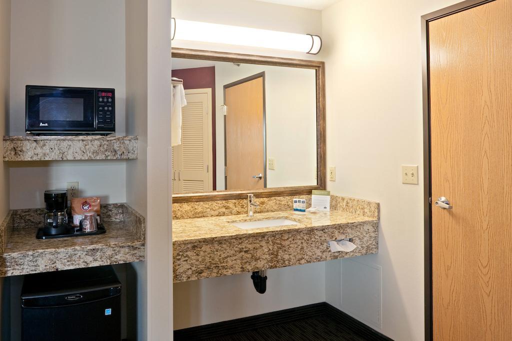 Americinn By Wyndham Chanhassen Exterior foto